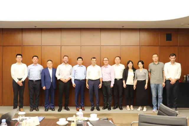 与长城汽车总裁会面